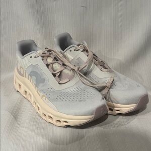 OnCloud Sneakers